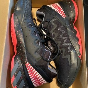 EUC D.O.N. MARVEL VENOM ADIDAS